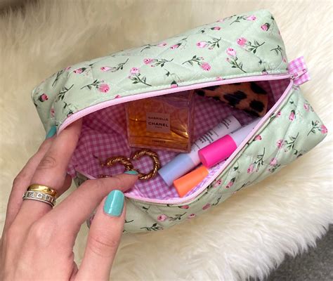 cute aesthetic makeup bag